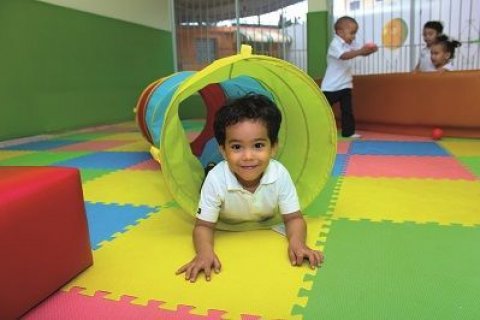 Foto: children-808664_Tunnel_web